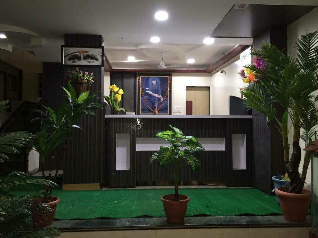 Hotel Disha Palace Shirdi Exterior foto